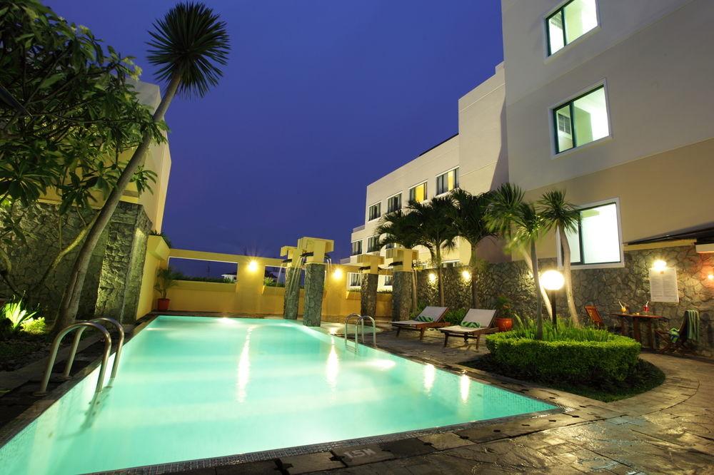 Готель Ibis Malioboro Джок'якарта Екстер'єр фото