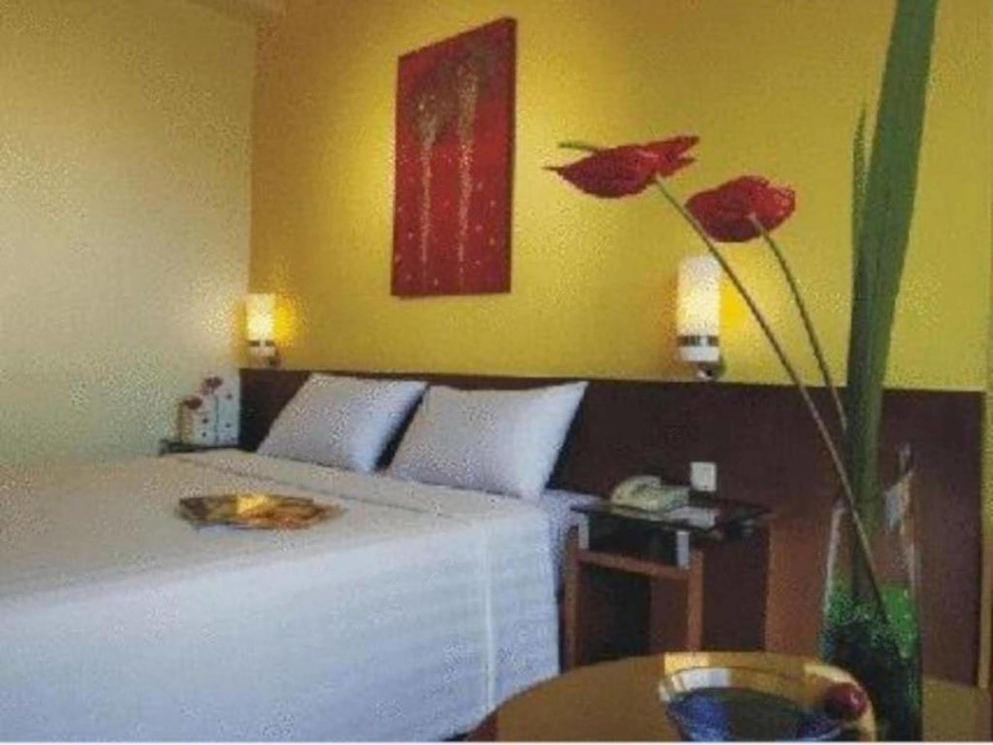Готель Ibis Malioboro Джок'якарта Екстер'єр фото